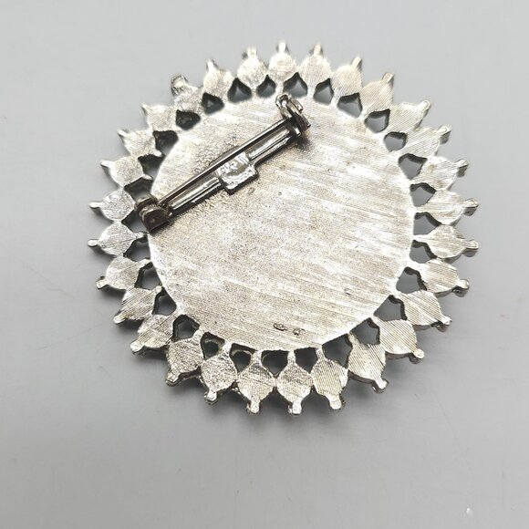 Round Faux Turquoise Brooch Pin With Flower Design Silver-Tone Finish Medallion - Picture 3 of 4